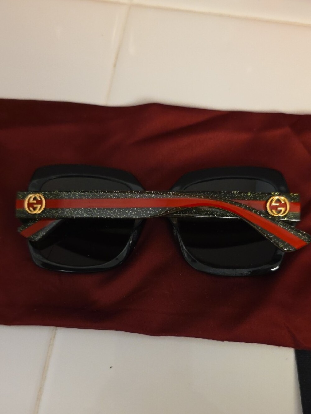 Gucci Glossy Black Oversized Round Sunglasses - Picture 4 of 4